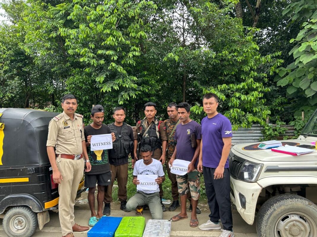 असम – मणिपुर सीमा पर मुस्तैद पुलिस, गांजा व संदिग्ध हेरोइन जब्त