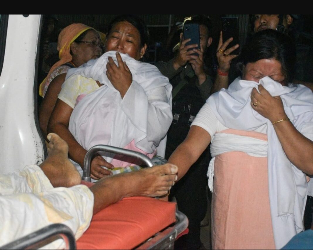 मणिपुर के जिरीबाम में हिंसा, 5 की मौत: घर में घुसकर बुजुर्ग की हत्या; फिर कुकी-मैतेई के बीच फायरिंग में 4 की जान गई
