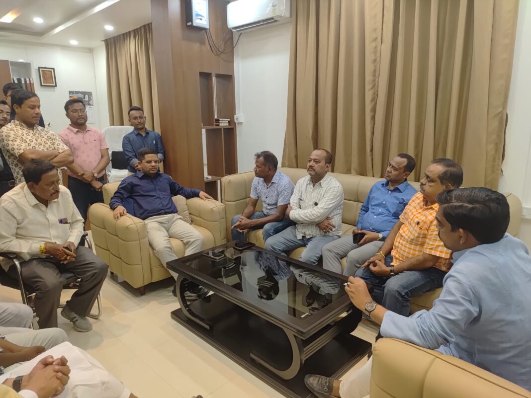 सोनाई रोड में सड़क और नाले के निर्माण पर सिलचर कांग्रेस ने उठाए सवाल, एनएचआईडीसीएल को 15 दिन का मोहलत