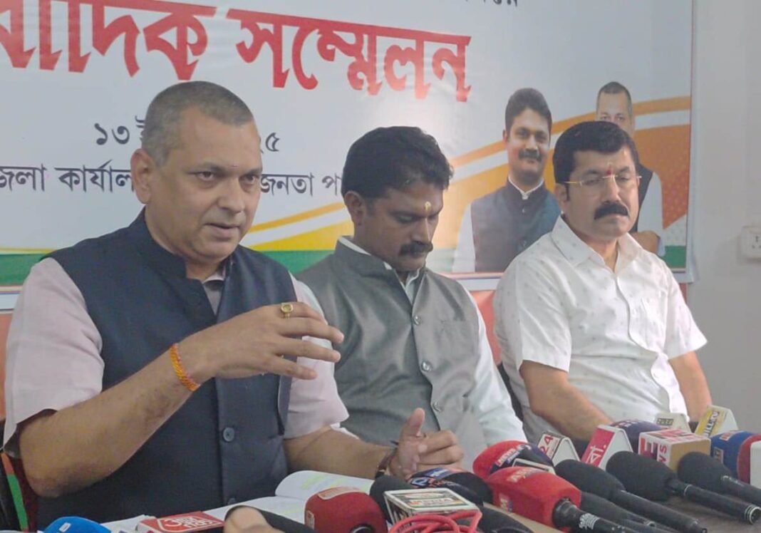 मंत्री कौशिक राय ने कहा, वर्ष 2026 में मार्च तक चालू हो जाएगा महासड़क, अब और समय नहीं दिया जाएगा, सरकार पेपर मिल की जमीन पर एक बड़ी परियोजना बनाने की बना रही है योजना