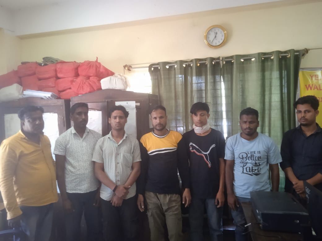 सिलचर में वक्फ एक्ट के खिलाफ हिंसक विरोध प्रदर्शन करने में शामिल सात गिरफ्तार, मुख्यमंत्री डॉ. हिमंत विश्व शर्मा ने प्रोटेस्ट करने पर लगाई रोक