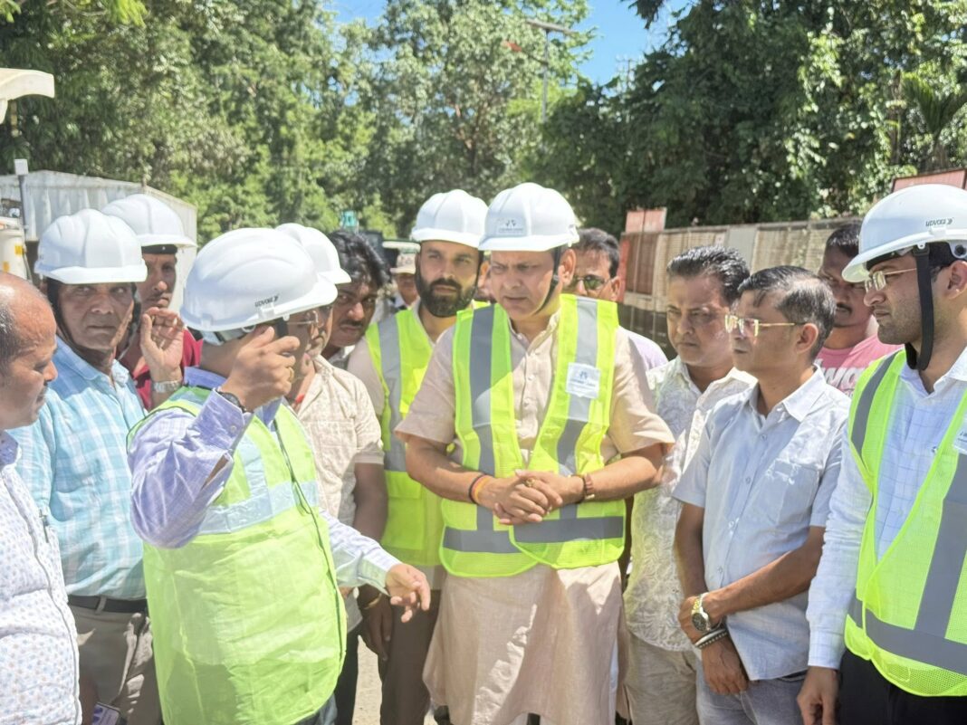 मंत्री कौशिक राय ने गैमन ब्रिज सहित अनेक निर्माणाधीन परियोजना स्थलों का किया निरीक्षण, की समीक्षा, समय पर निर्माण कार्य पूरा करने के निर्देश