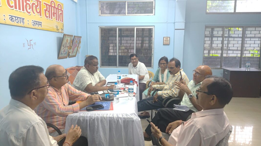 बराक हिंदी साहित्य समिति द्वारा प्रतिवर्ष की भांति इस वर्ष भी बराक घाटी के मेधावी विद्यार्थियों को दिनेश प्रसाद ग्वाला स्मृति और अमरनाथ खंडेलवाल स्मृति पुरस्कार प्रदान किया जाएगा