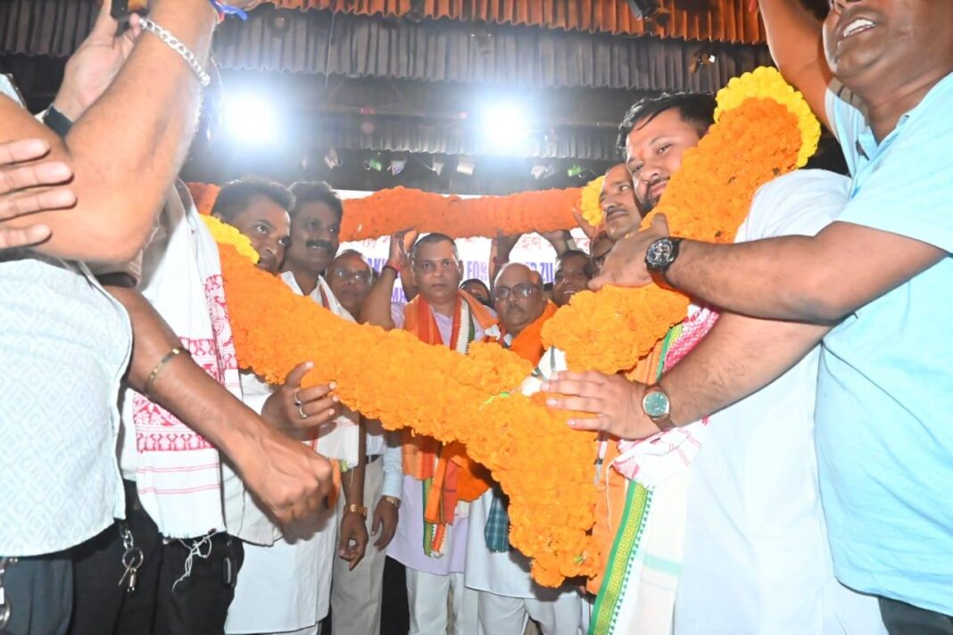 कछार जिला परिषद : कंकन नारायण सिकदर अध्यक्ष और देवज्योति बाउरी उपाध्यक्ष के रूप में निर्वाचित, मंत्री कौशिक राय ने किया दोनों का अभिनंदन