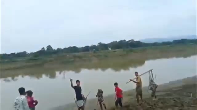 बांग्लादेशी नागरिक भारतीय भूमि को अपना कह बीएसएफ से भिड़े, बीएसएफ – बीजीबी के बीच फ्लैग मीटिंग के बाद मामला सुलझा, क्या था मामला पूरी खबर पढ़े