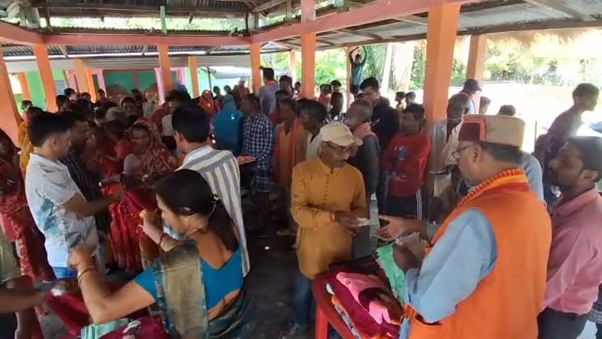 हिंदीभाषी समन्वय मंच, सिलचर द्वारा कंबल एवं पुराने उपयोगी वस्त्र वितरण कार्यक्रम आयोजित