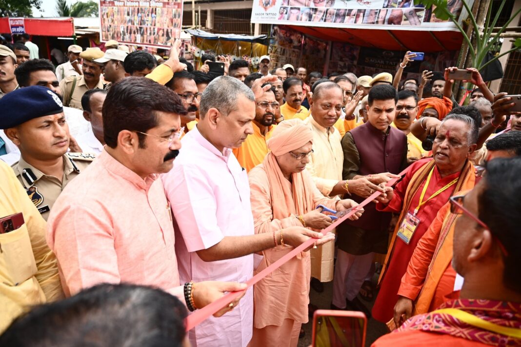 कछार के शिलकुड़ी में प्राचीनतम ऐतिहासिक तीन दिवसीय श्री श्री बरमबाबा मेले का भव्य शुभारंभ, स्वामी गुनासिंधु महाराज ने फीता काटकर किया श्री गणेश