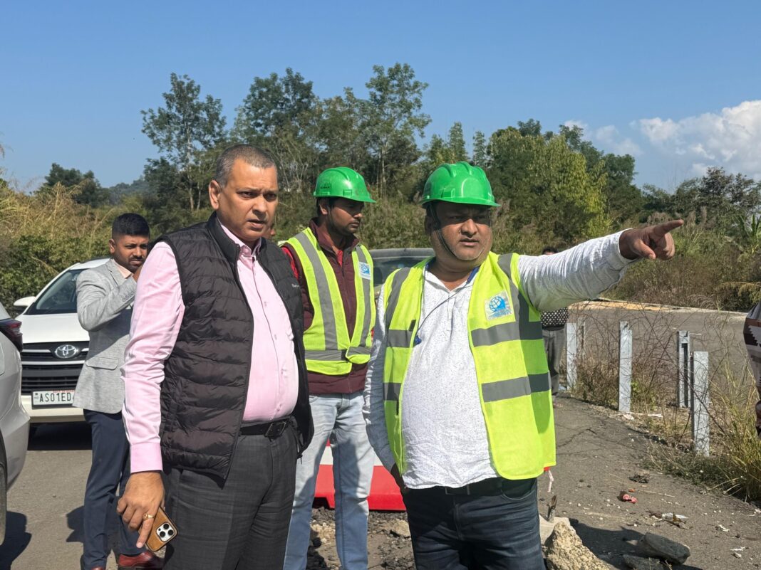 मंत्री कौशिक राय आज पुनः ईस्ट वेस्ट कॉरिडोर ( महासड़क ) का किया निरीक्षण, कार्य प्रगति का जायजा और समीक्षा की