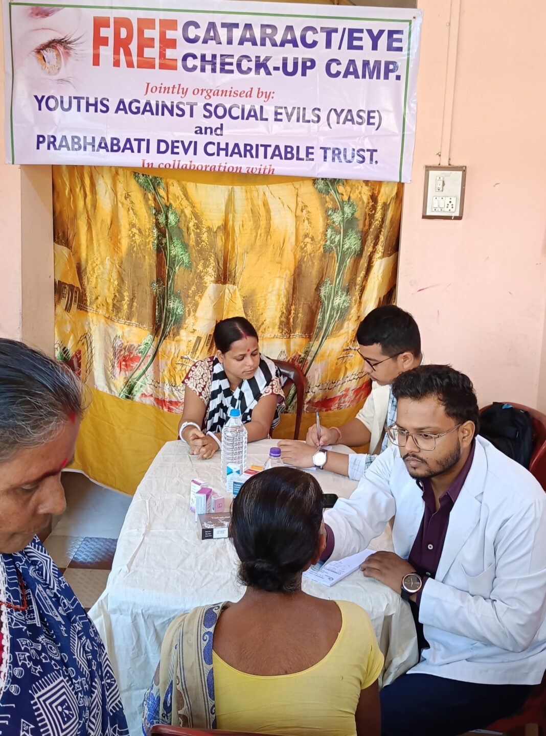 यासे और प्रभावती देवी चैरिटेबल ट्रस्ट संयुक्त रूप से निशुलक मोतियाबिंद और नेत्र जांच शिविर का किया आयोजन