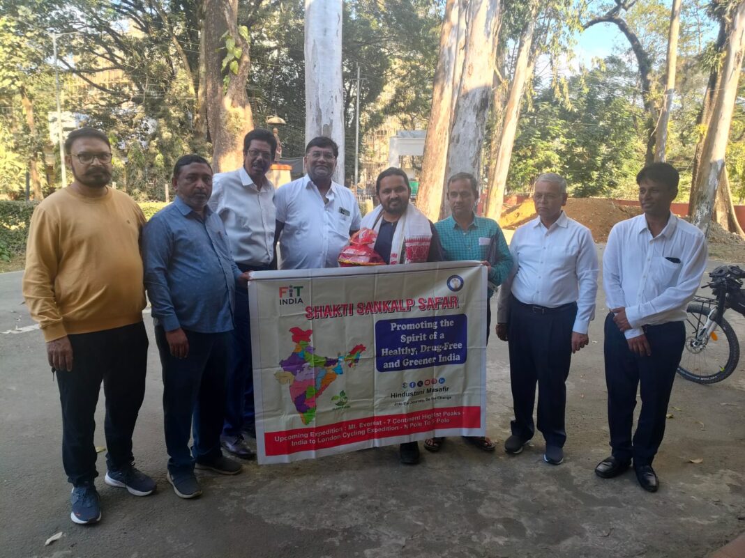 युवा साइकिल चालक पप्पू राम चौधरी का मारवाड़ी सम्मेलन ने किया भव्य स्वागत