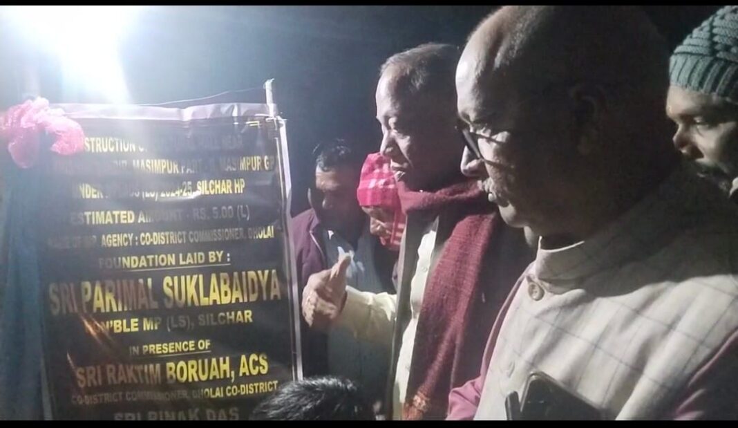संसद परिमल शुक्लवैद ने विभिन्न मंदिरों की रखी आधारशिला, एमपीएलएडीएस के तहत पांच की लागत से किया जाएगा कार्य