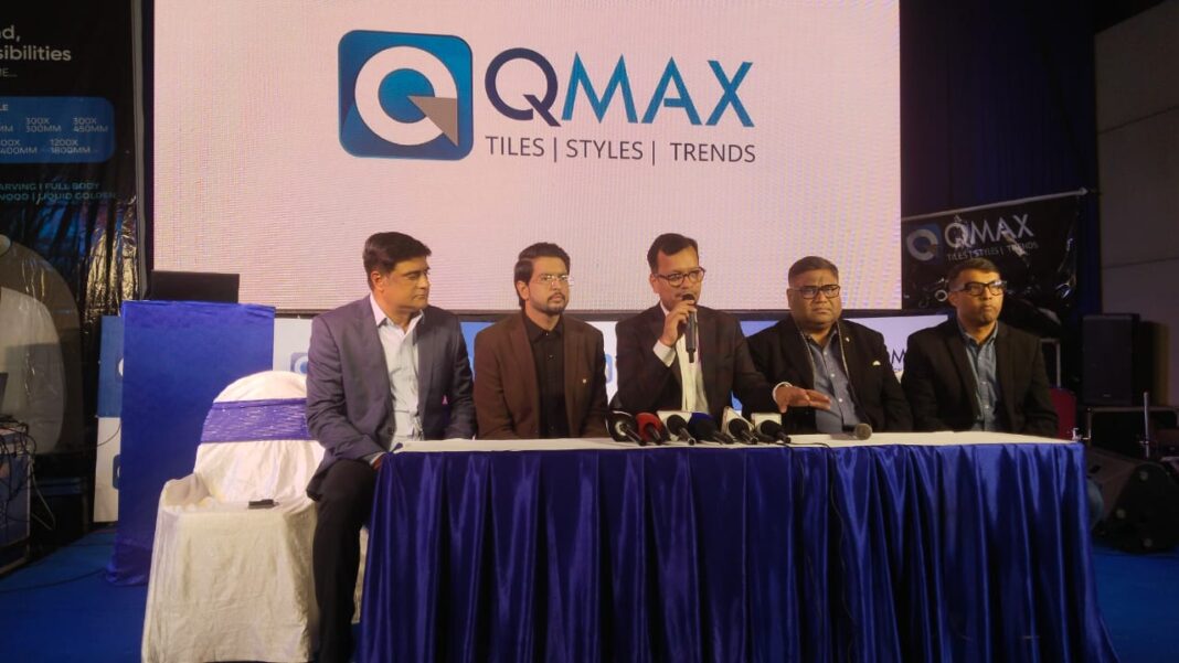 गुजरात की प्रसिद्ध क्यू मैक्स टाइल्स कंपनी के व्यापारिक अधिकारियों ने शनिवार को सिलचर के एक प्रतिष्ठित होटल में की महत्वपूर्ण बैठक